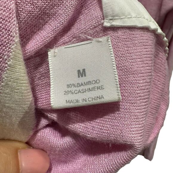 Kokun Long Sleeve Seamed Cashmere V-Neck Pink Medium - Picture 6 of 6